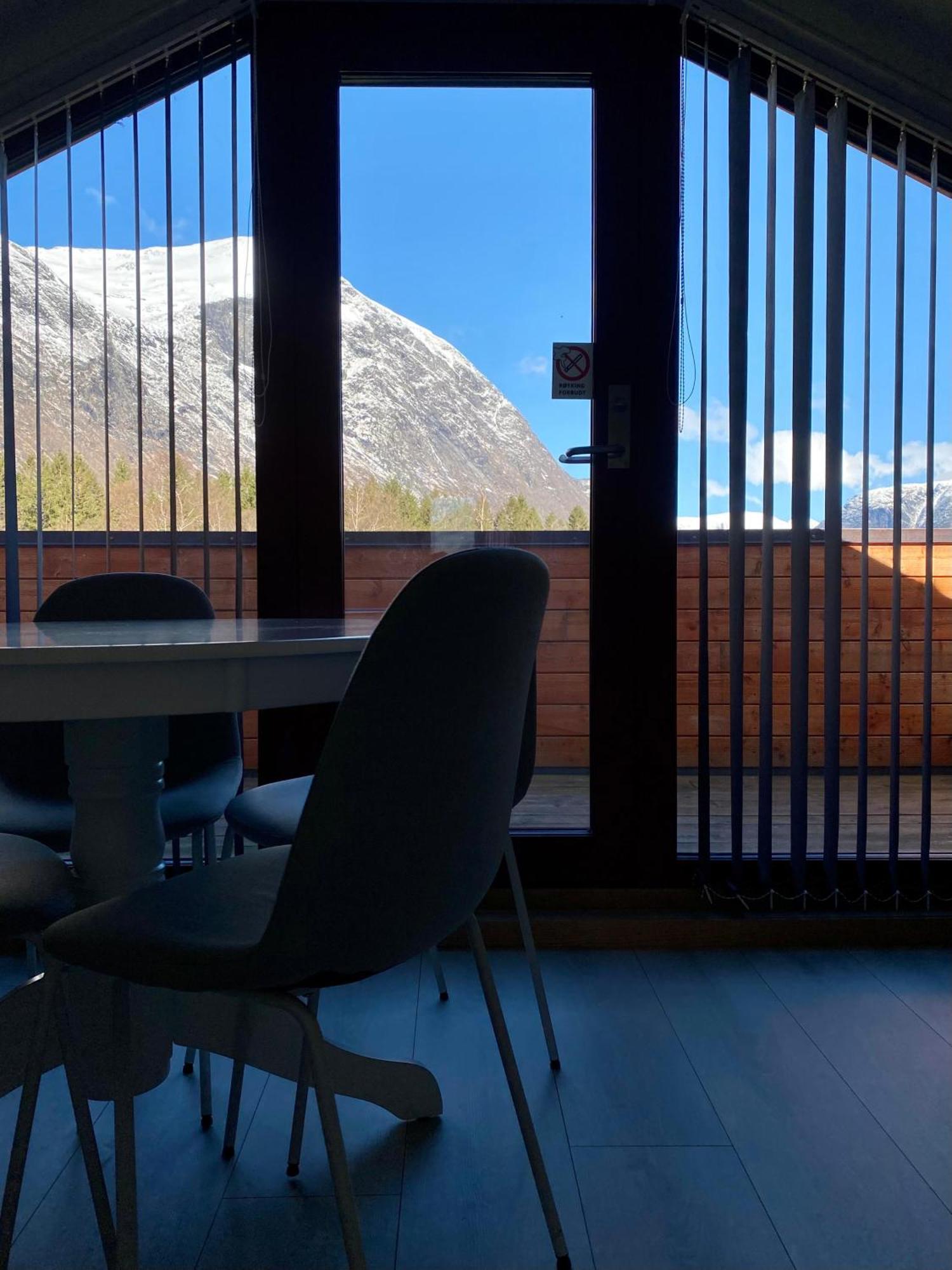 Trollstigen Camping And Gjestegard Åndalsnes Exterior photo