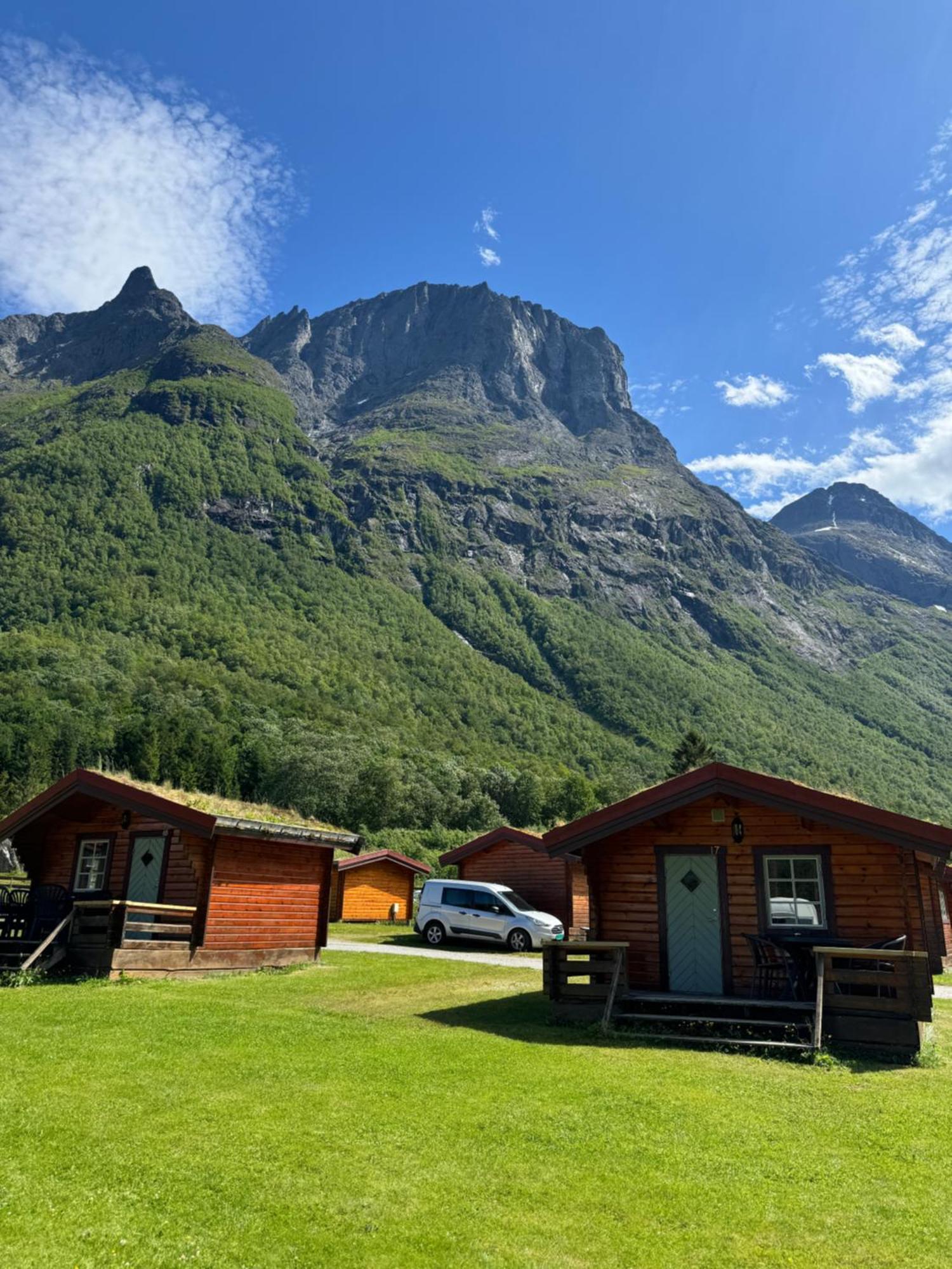 Trollstigen Camping And Gjestegard Åndalsnes Exterior photo
